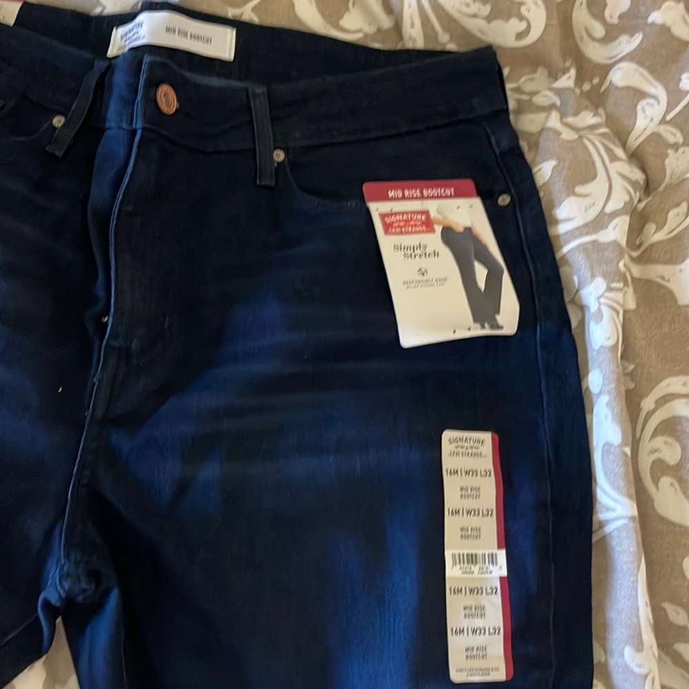 Levi Strauss mid rise boot cut jeans